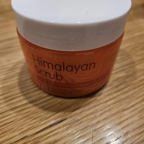 Himalayan Salt Body Scrub - Mineral Glow Exfoliant