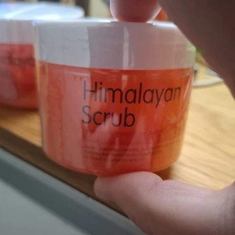 Himalayan Salt Body Scrub - Mineral Glow Exfoliant